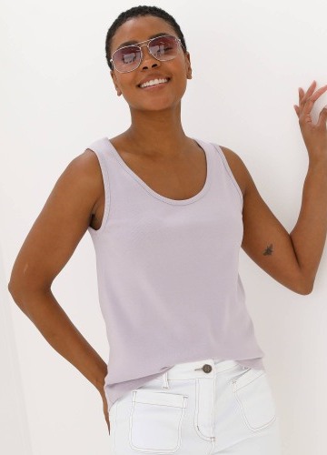Jednofarebný top so širokými ramienkami