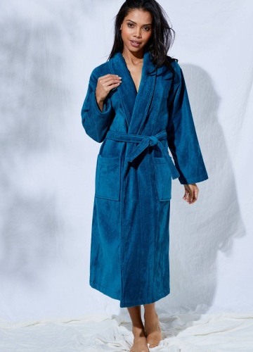 Župan z velurového froté zn. Colombine se šálovým límcem