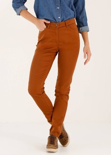 Úzke dlhé farebné nohavice