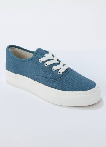 Plátené tenisky so šnúrkami