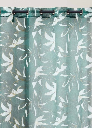 Záclona so vzorom listov a metalickou potlačou