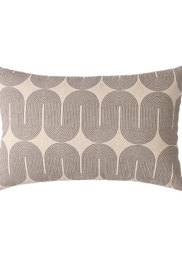 Obdĺžnikový vankúš s grafickým motívom