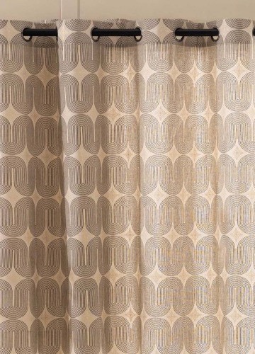 Záves s očkami, potlačou oblúkov a metalickými detailmi