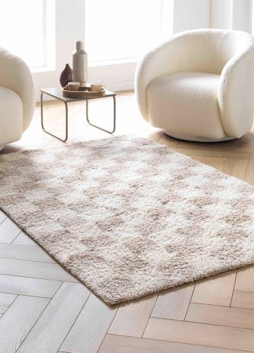 Obdĺžnikový koberec so vzorom šachovnice