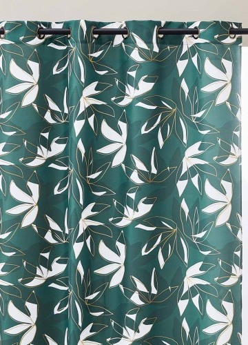 Záves s motívom listov a zlatou potlačou