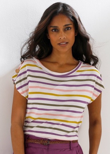 Pruhované tričko s kokosvými gombíkmi na pleciach