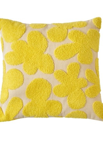 Vankúš s buklé kvetinovým vzorom