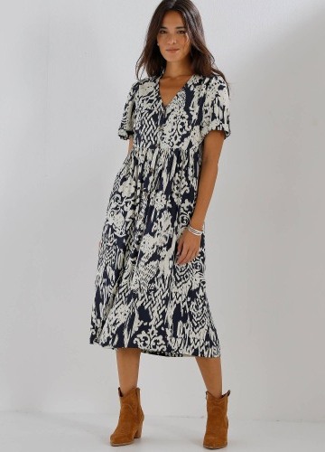 Midi šaty na zapínanie s etno potlačou