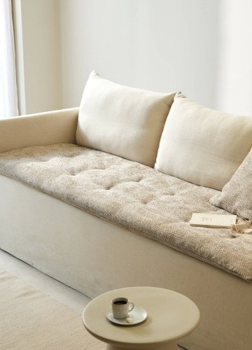 Dlhý ženilkový vankúš na pohovku