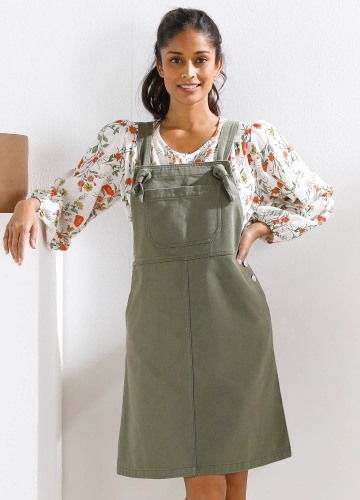 Šaty s trakmi na zaviazanie