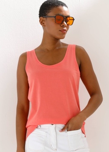 Jednobarevný top se širokými ramínky