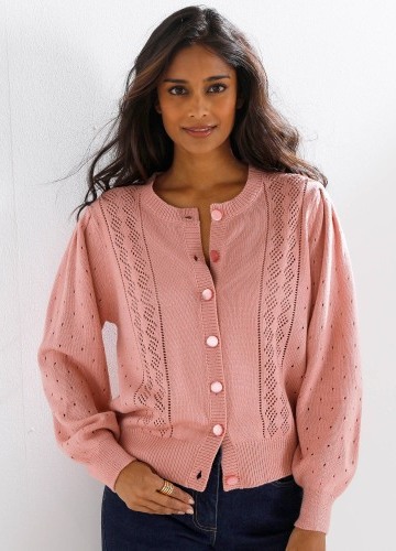 Ažurový sveter na gombíky