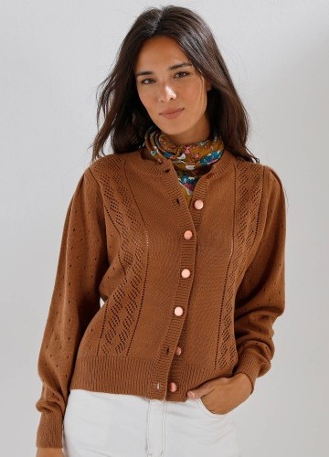 Ažurový sveter na gombíky