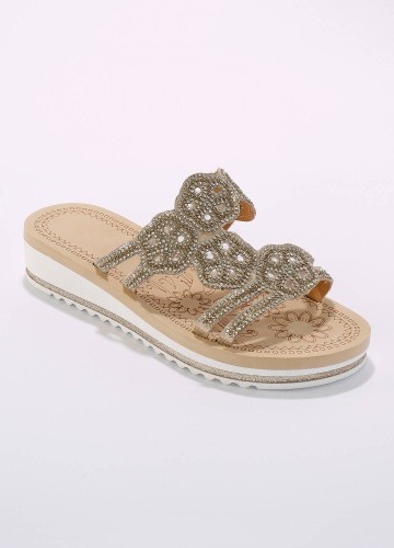 Šľapky na kline s bižutériovým zdobením, štrasovými časťami a korálkami