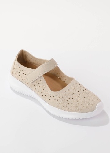 Pružné ažurové polobotky