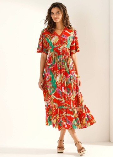 Dlhé macramé šaty s tropickým vzorom