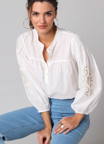 Halenka se 7/8 rukávy a výšivkou