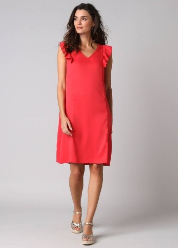 Krátké jednobarevné šaty s výstřihem do V