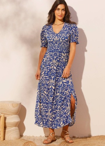 Dlouhé kreponové šaty s potiskem