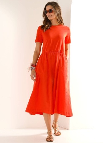 Šaty ze 2 materiálů