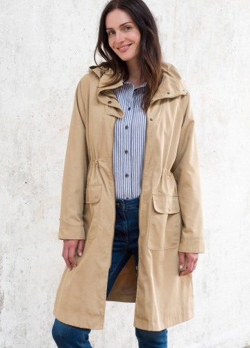 Nepremokavá ľahká parka s odopínacou kapucňou, na zips