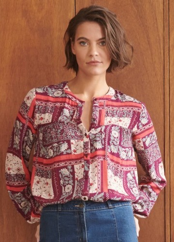 Halenka s dlouhými rukávy a patchwork potiskem
