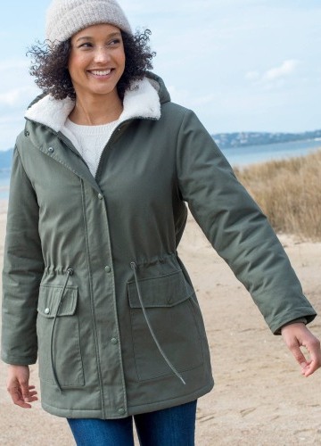 Parka s kapucí a sherpa podšívkou