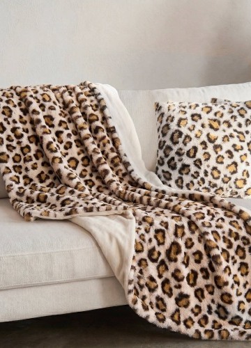 Deka s leopardím vzorom