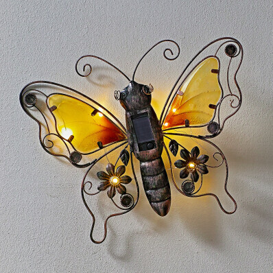 Lampă solară în formă de fluture