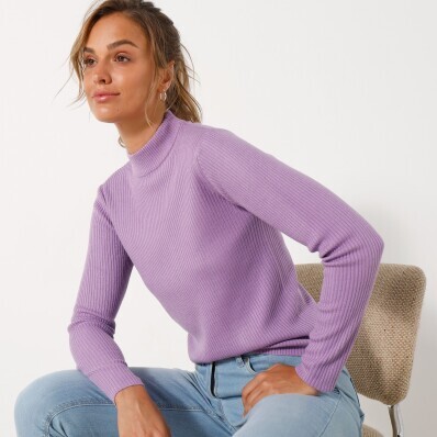 Prążkowany sweter ze stójką