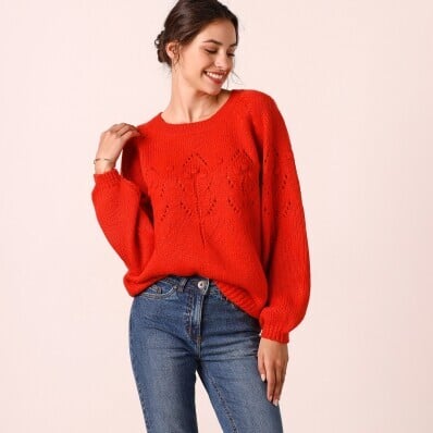 Sweter z warkoczowym wzorem
