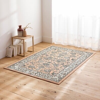 Prostokątny dywan z perskim wzorem