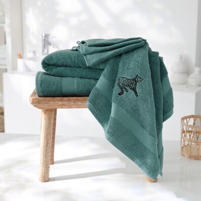 Frottír fürdőszobai textilgarnitúra leopárd hímzéssel
