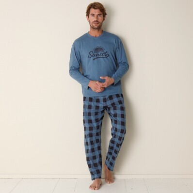 Pijama din bumbac în carouri, cu mâneci lungi și pantaloni