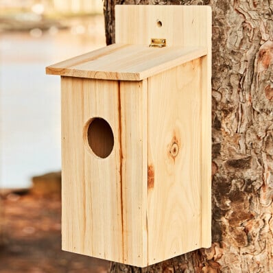 Dřevěná budka pro ptáky