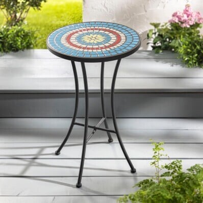 Stolik z ceramiczną mozaiką