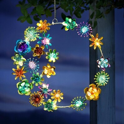 Csüngő LED-es fémkoszorú Virág