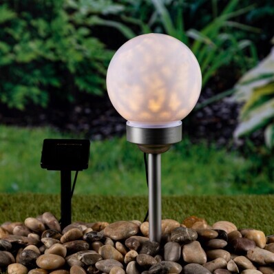 Solarna kula z rotacyjnymi diodami LED