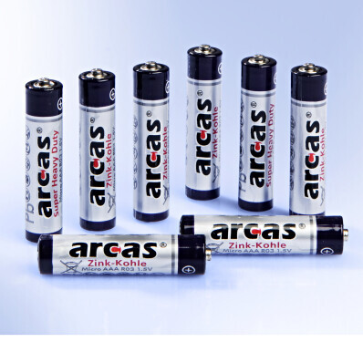 8 baterii micro AAA, 1,5 V