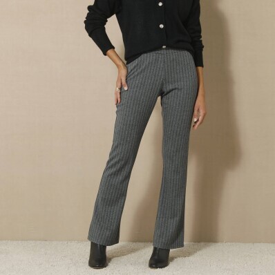 Pantaloni bootcut din tricot Milano cu model herringbone