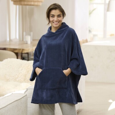 Fleece poncho moale la atingere