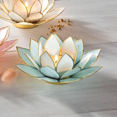 Suport pentru lumânare tip floare de lotus