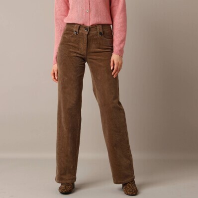 Široké menčestrové
nohavice