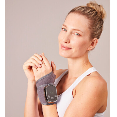 Masážní bandáž na zápěstí