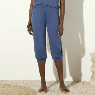 Spodnie 3/4 wykończone elastycznymi obszyciami