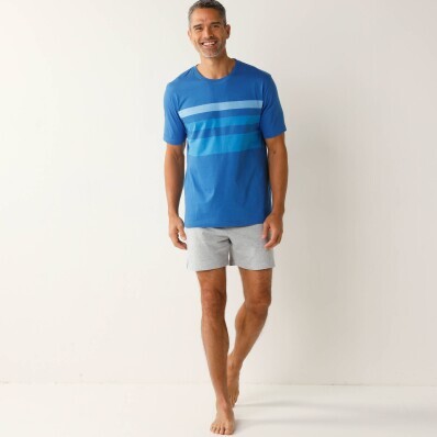 Піжама з шортами та смужками по центру