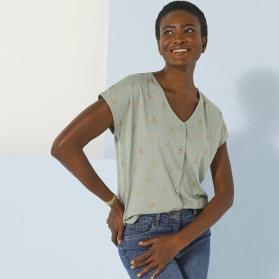 Cămașă butonată cu decolteu în V cu imprimeu de cireșe