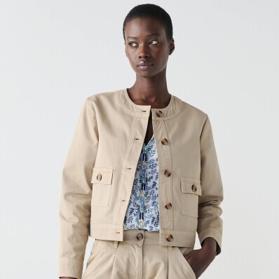 Krátka keprová bunda na gombíky