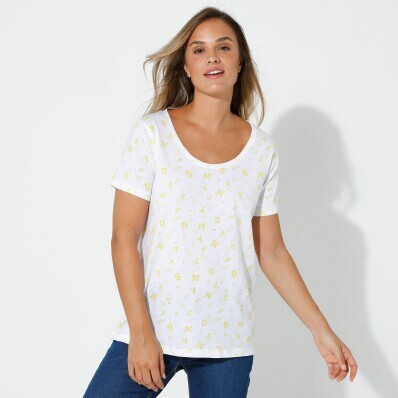 Koszulka z nadrukowanymi literami