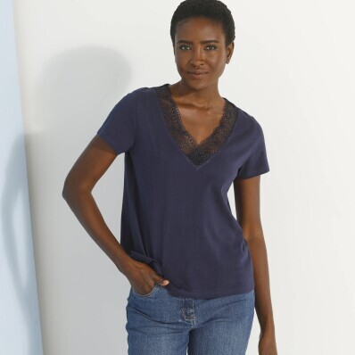 Tricou cu decolteu în V cu dantelă